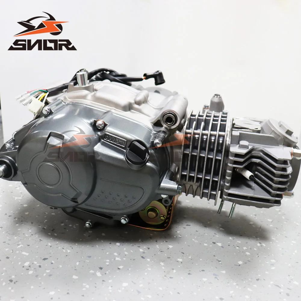 Wysokiej jakości silnik motocyklowy SNOR do silnika C8 110cc z elektrycznym rozrusznikiem, silnik wyścigowy poziomy z zakrzywioną belką.