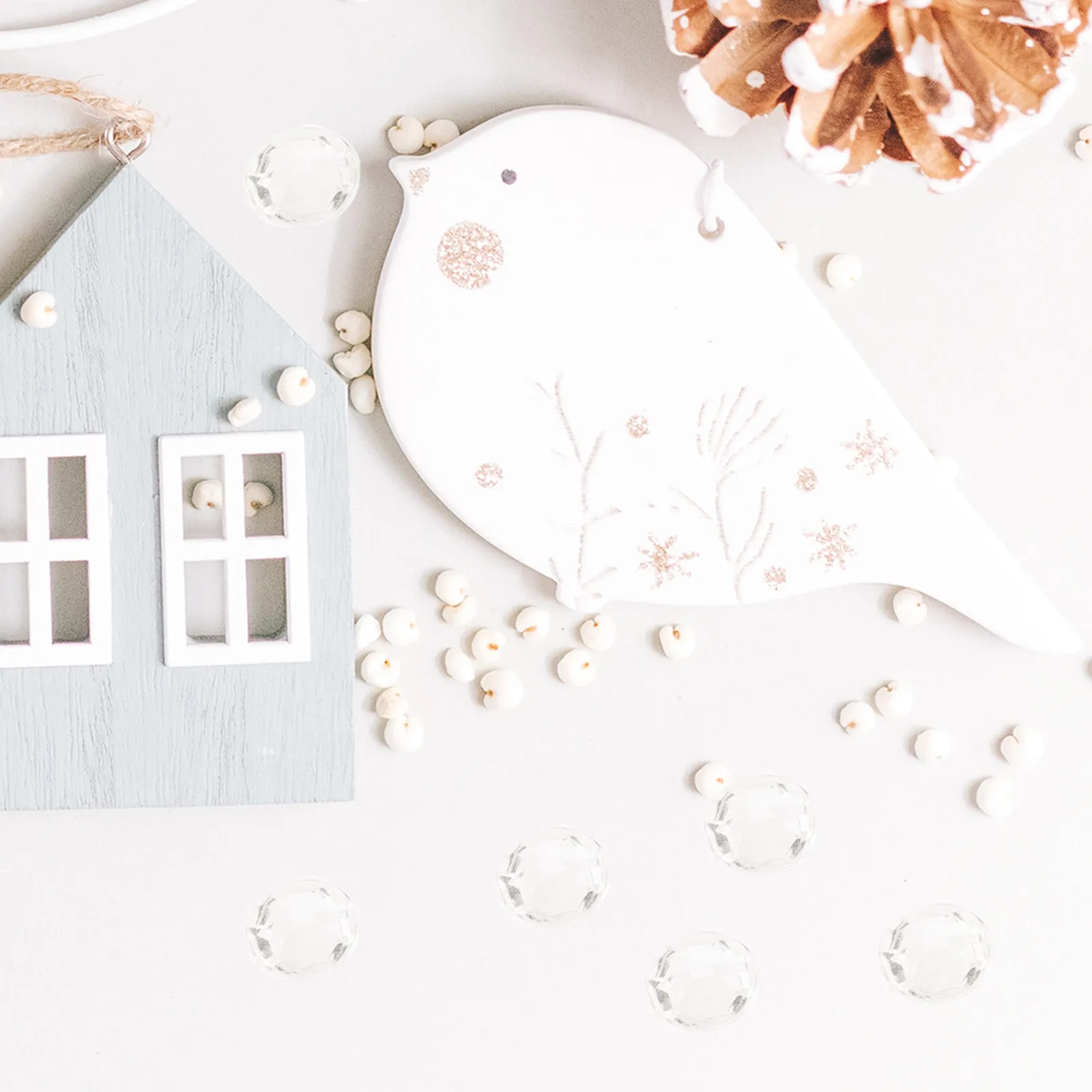 

1000 шт. акриловых страз-бриллиантов для наполнения ваз, конфетти для стола, свадебного декора, украшения для дома, офиса, вечеринок, демонстрации ювелирных изделий