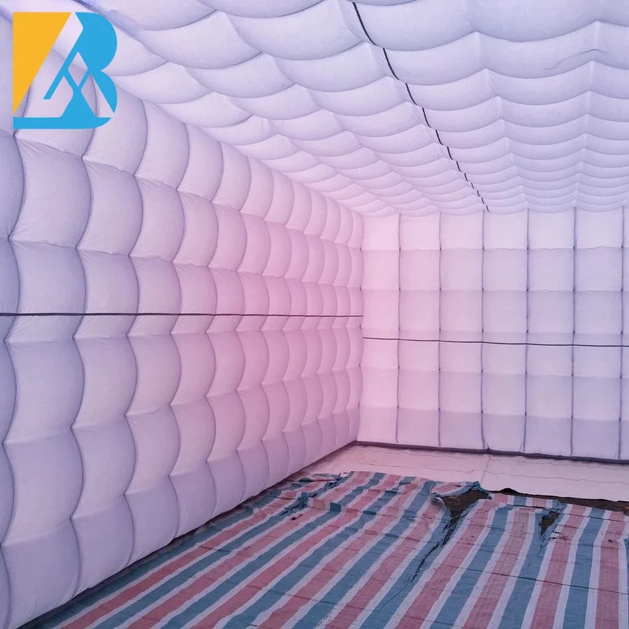 Op maat gemaakte 9X6X3.6 meter grote luchtgeblazen evenementfeesttent te koop speelgoed