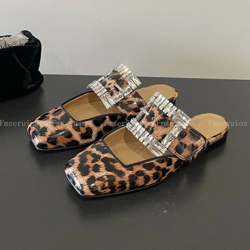 

Модные женские тапочки на плоской подошве, элегантные модельные туфли без шнуровки из натуральной кожи с леопардовым ремешком и пряжкой со стразами