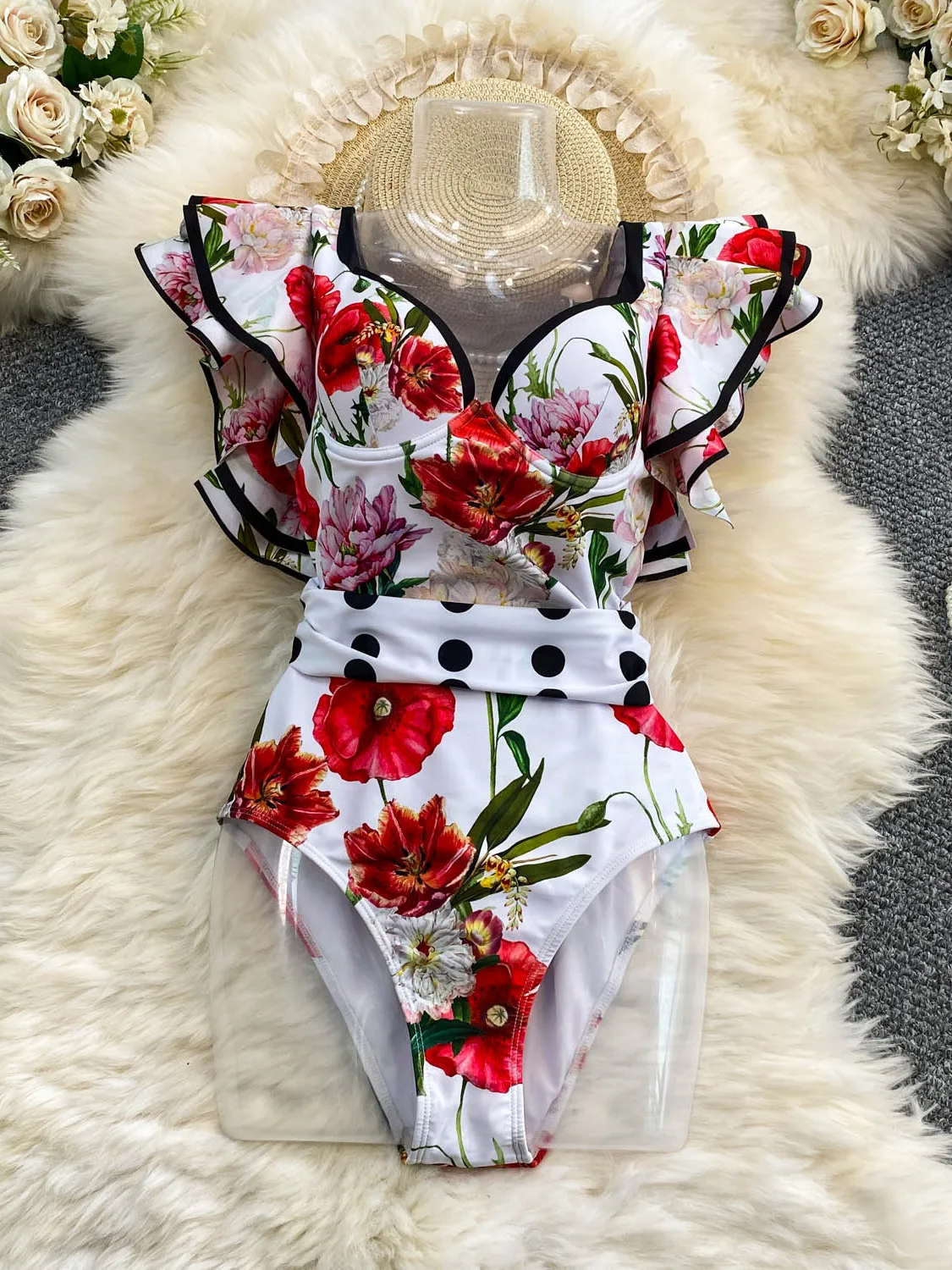 Traje de baño de una pieza con cuello en V y manga volante, estampado de moda de verano para mujer, pantalones cortos de cintura alta de corte recto, exclusivo en línea.