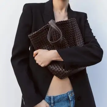 6 最佳銷售 迷你水桶包 - №3