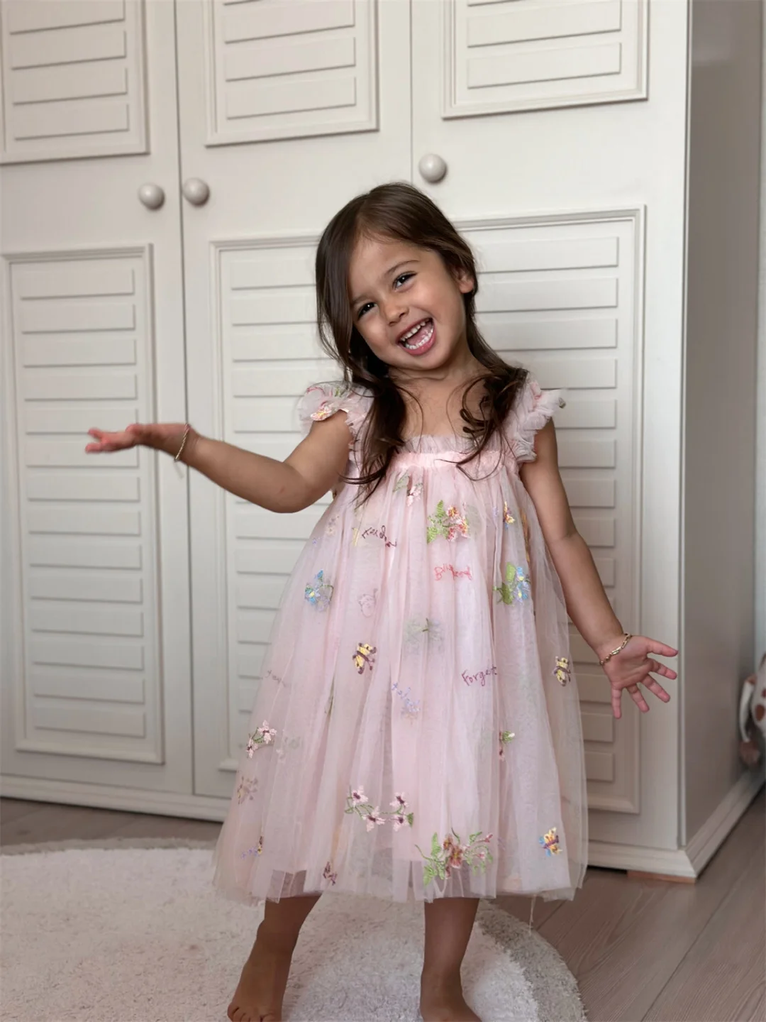 

Flowers Embroidery Flower Girl's Dresses Square Collar Spaghetti Straps Sleeveless Pleats Cute Evening Gowns Kids Party Dress