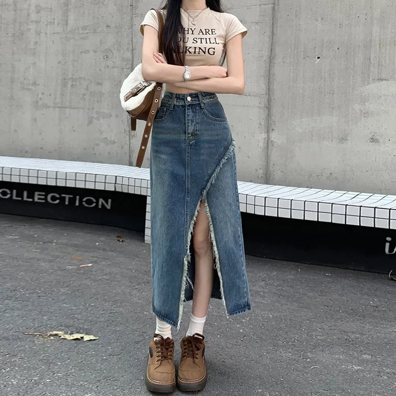 Denim lange rok met onregelmatige split voor lente en zomer. Casual ontwerp, een retro, hoog getailleerde A-lijn denim halfbody rok voor dames