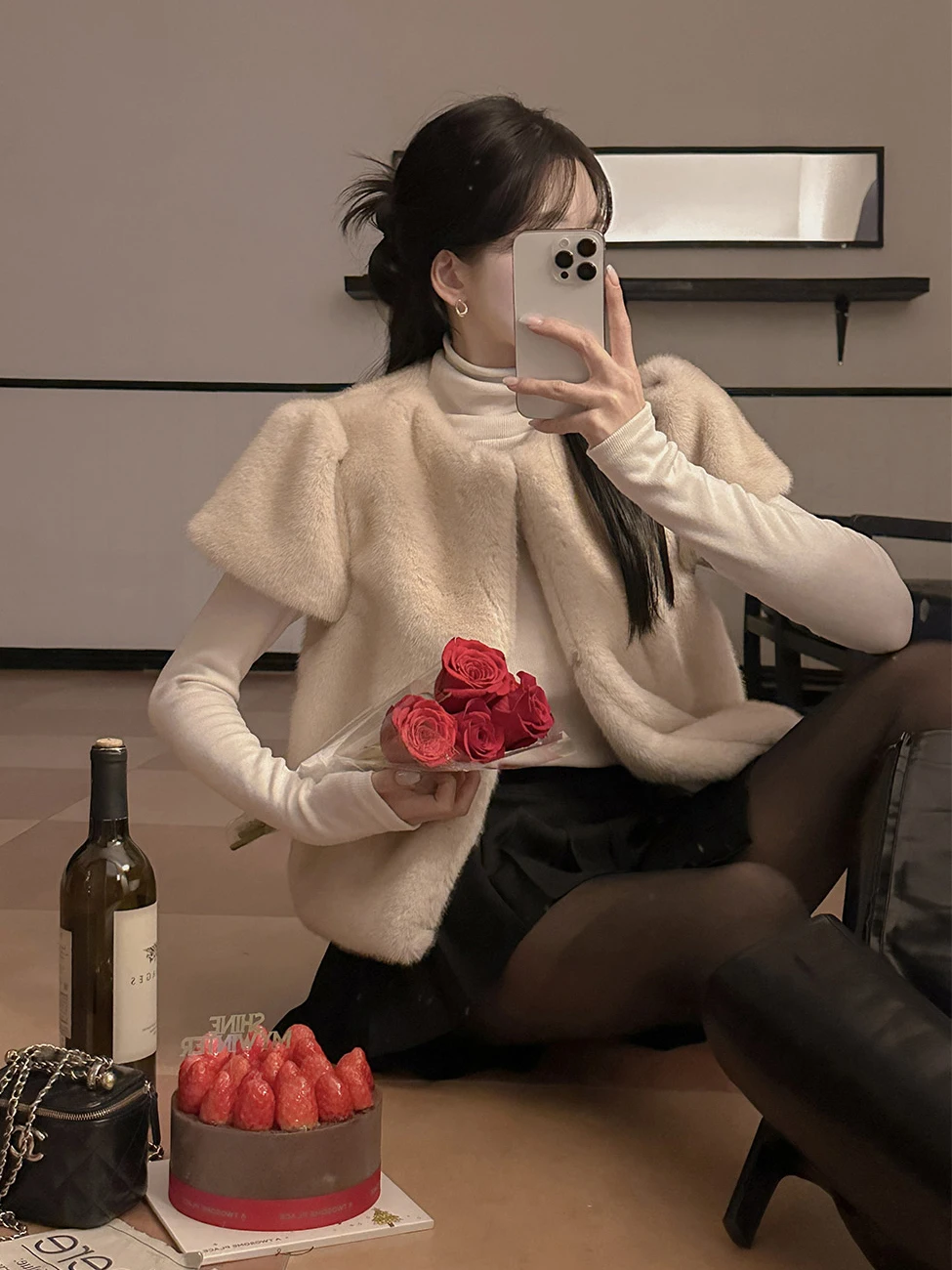 

Women's Autumn Winter Elegant O Neck Short Sleeve Faux Mink Hair Jacket Lady Elegant Solid Color Puff Sleeve Faux Fur Outwear