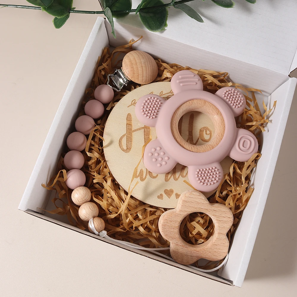Baby Gift Set Teething Toy Gift Box Pacifier Chain Dummy Clip Infant Essentials Flower Memory Milestone Props Newborn Soothing
