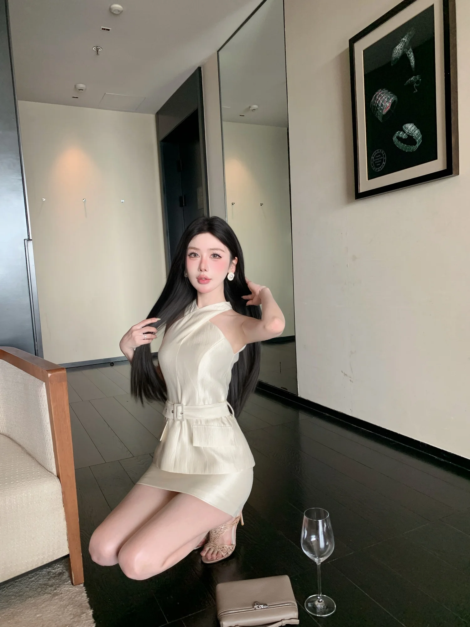 

MaoNi Dark Queen High Waist Slimming Half Skirt Set Women's Fashion Cross-Over Neck Top And Skirt Ensemble Breathable Polyester