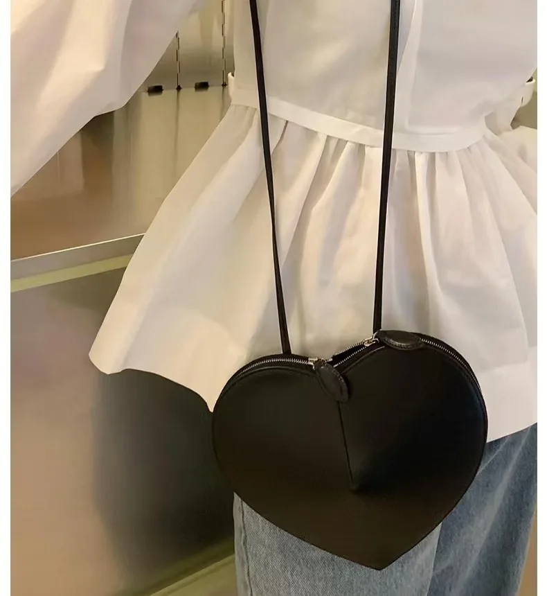 Niche design sweet and cool girl love bag high-end hot girl style cross-body bag simple and versatile shoulder bag