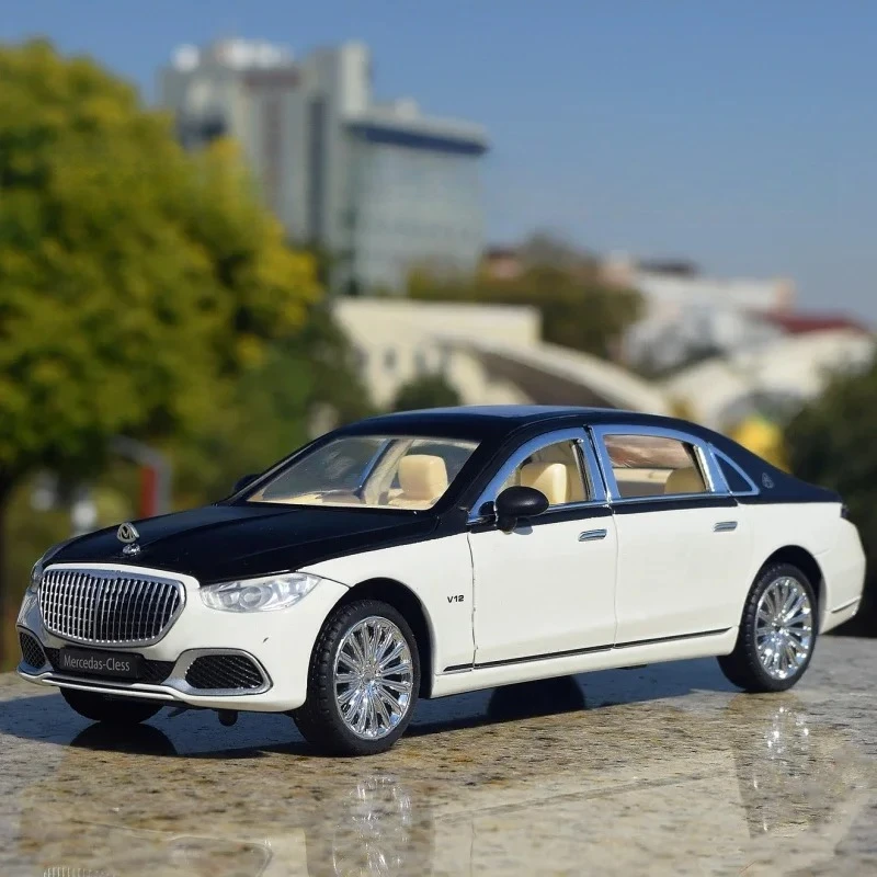 รถโมเดลโลหะผสมไดแคสต์จำลองสมจริง 1:24 S680 พร้อมเสียงและไฟ มีระบบดึงหลัง ของสะสม ของเล่นเด็ก ของขวัญ รถโมเดลโลหะผสมไดแคสต์