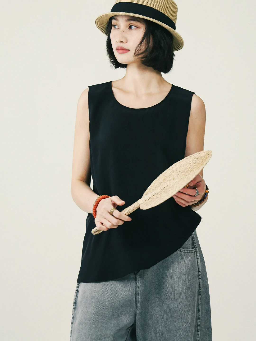 

Шелковая женская майка из 100% шелка, летняя, с круглым вырезом, гладкая, прохладная на ощупь, из двойной марли, однотонная, для повседневной носки