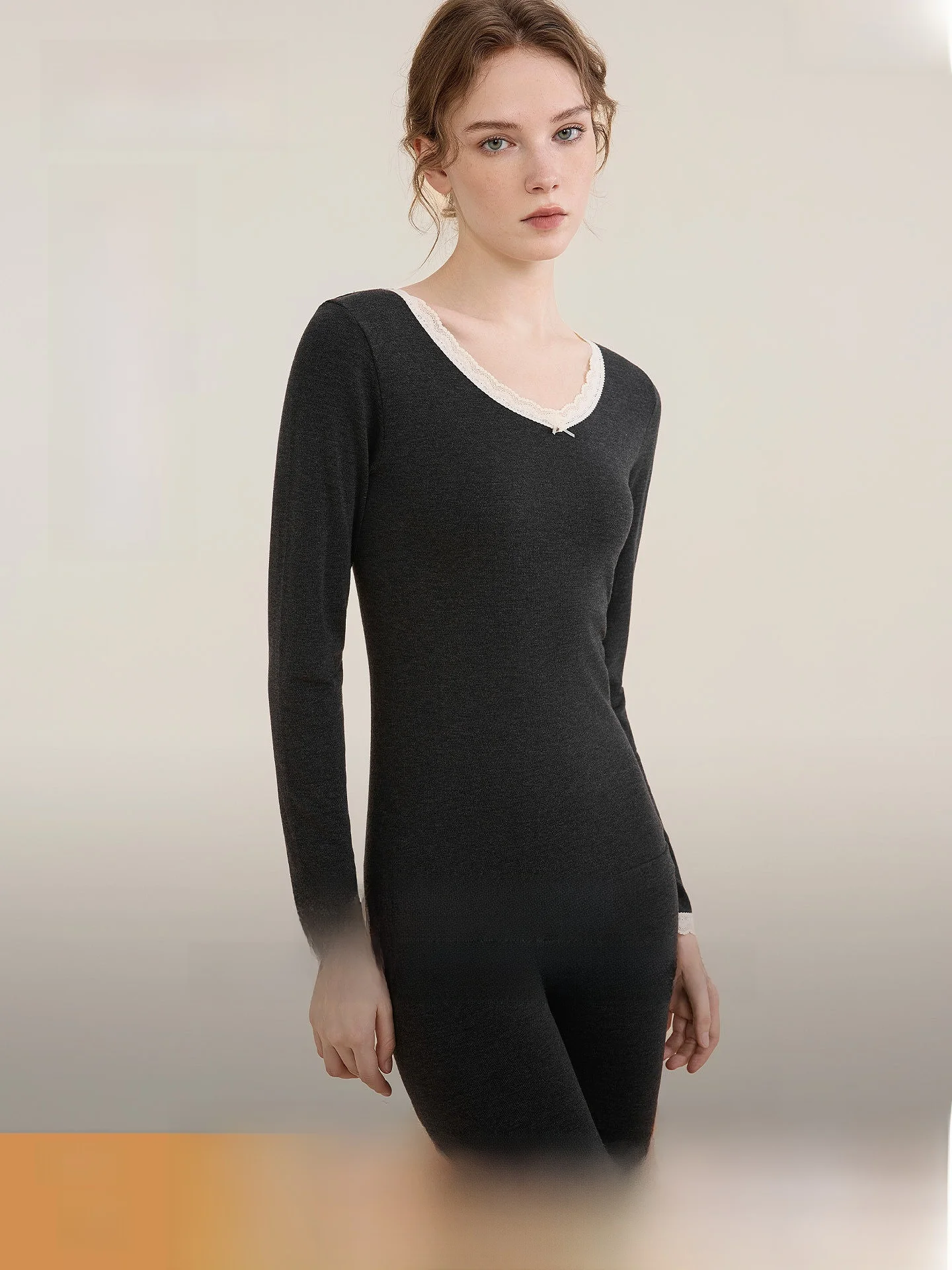ELLEV Winter Warmth Lace Trim Shaping Thermal Underwear Set Women's V-neck Long Sleeve T-shirt And Pants Fitness Exercise