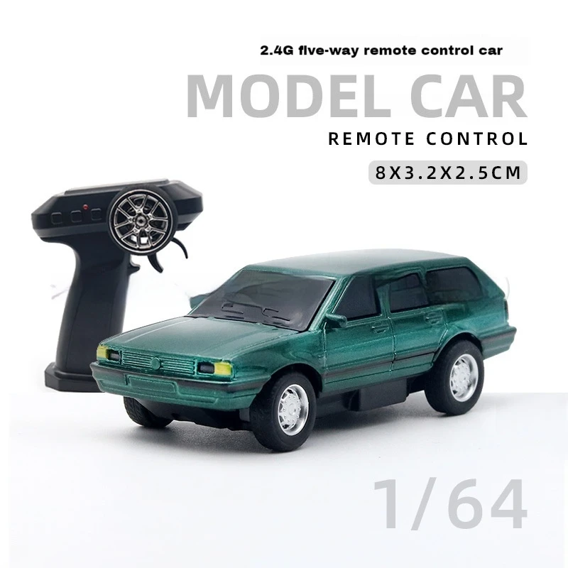 Mini coche de aleación nueva, juguete de escritorio con Control remoto de velocidad 1:64 con luces frescas, tiempo de juego para niños, modelo divertido, artículo coleccionable