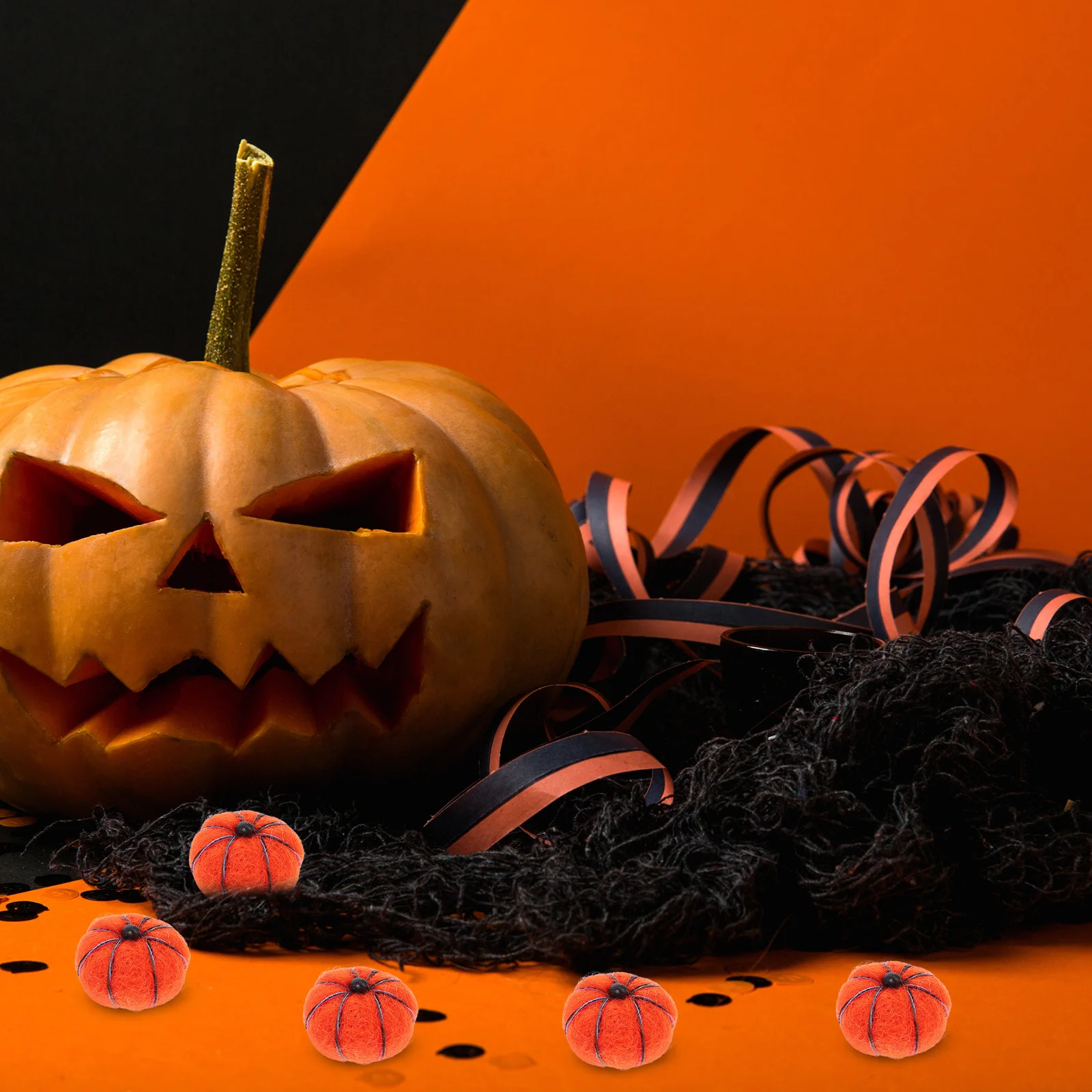 

12 pcs Felt Pumpkin Hanging Decor Halloween Christmas Ornament Xmas Tree Decoration Creative Pendant Home Garden School Mall