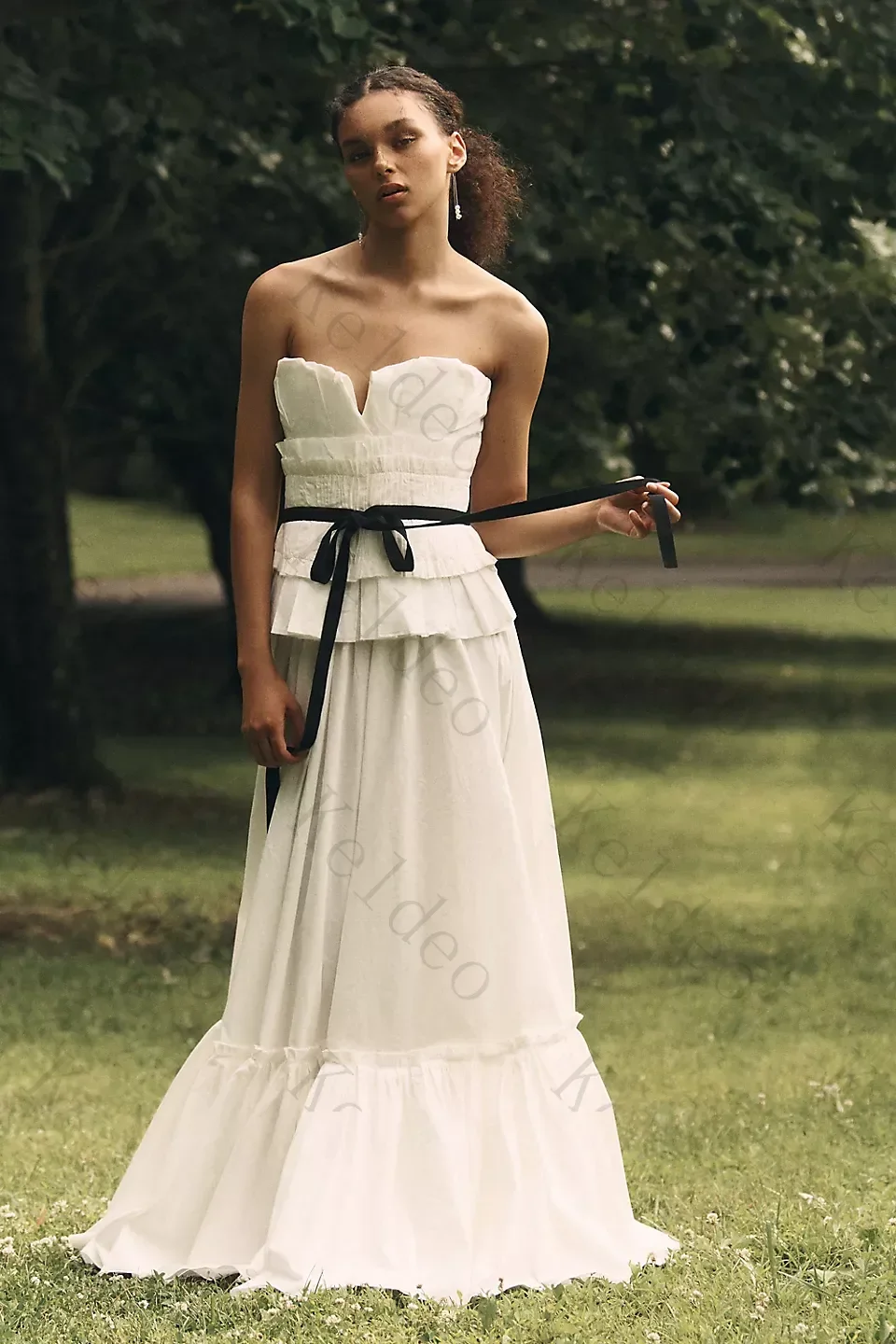 Customized A‑line Wedding Dress Strapless Notched Neck Ruffled Tiered Skirt Black Sash Belt Linen‑like Floor‑Length Bridal Gowns