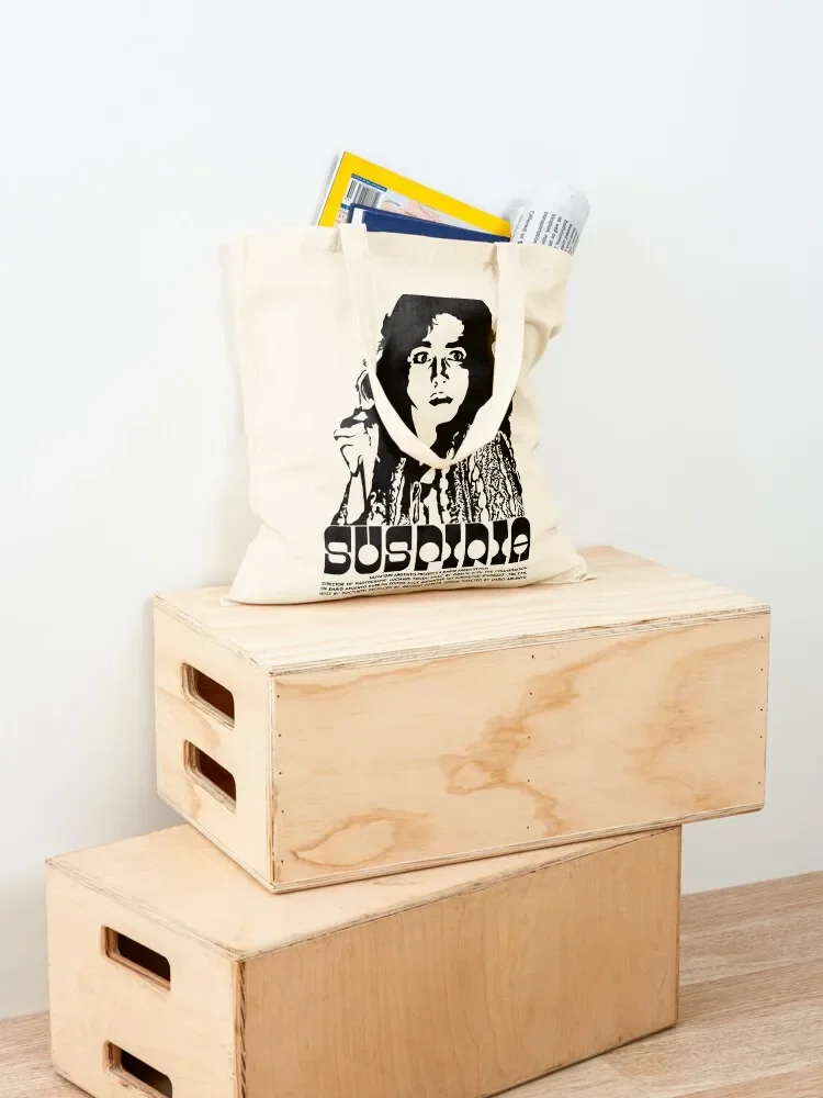 Suspiria โดย Dario Argento T เสื้อ, dario, argento, suspiria, 1977, ภาพยนตร์, ภาพยนตร์, สยองขวัญ, ภาพยนตร์ Tote Bag ถุงของชําแบบใช้ซ้ําได้