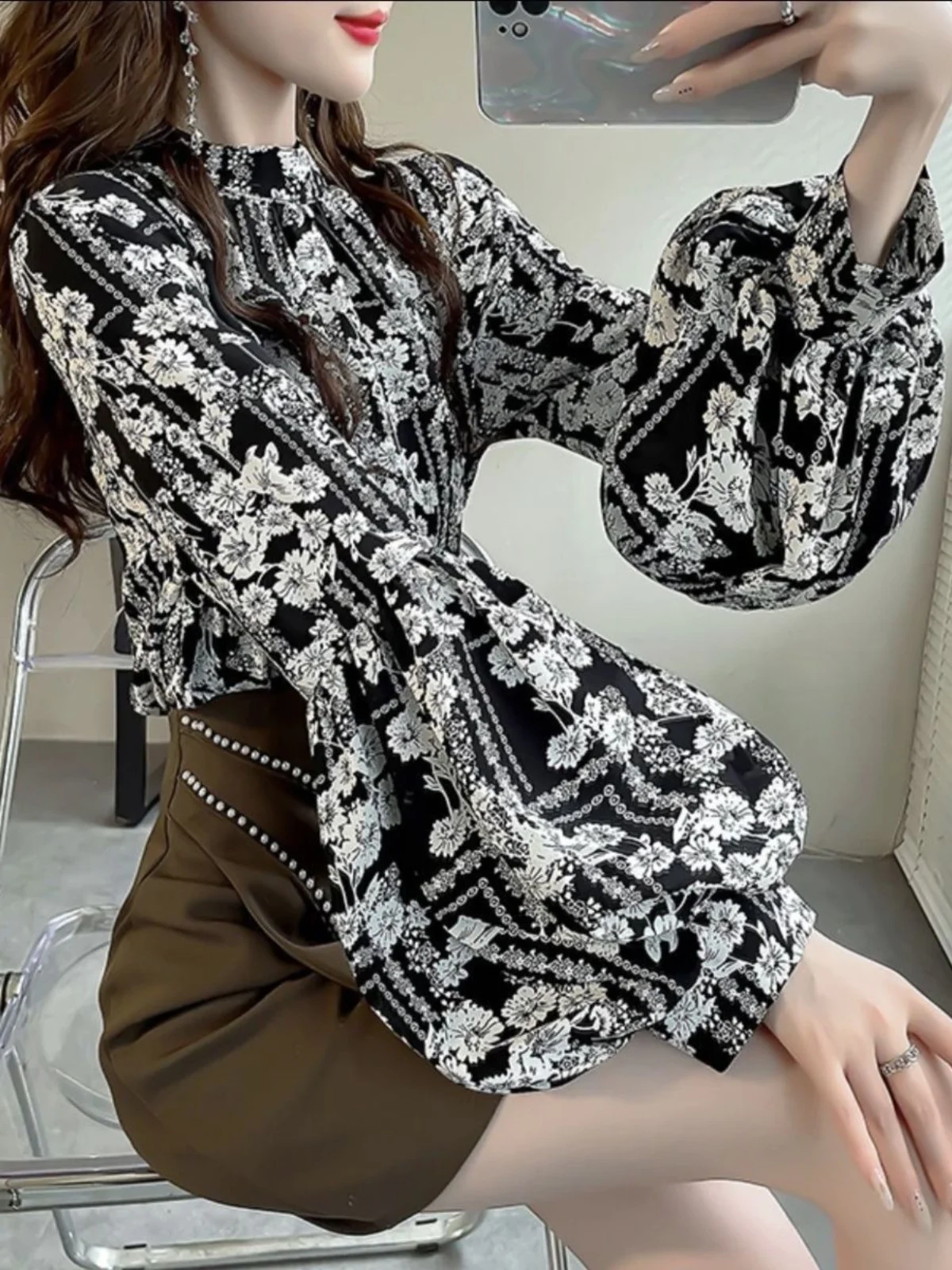 

Элегантная белая шелковая блузка с цветочным принтом, женская, приталенная, с длинными рукавами-фонариками, круглым вырезом, модная, для повседневной носки