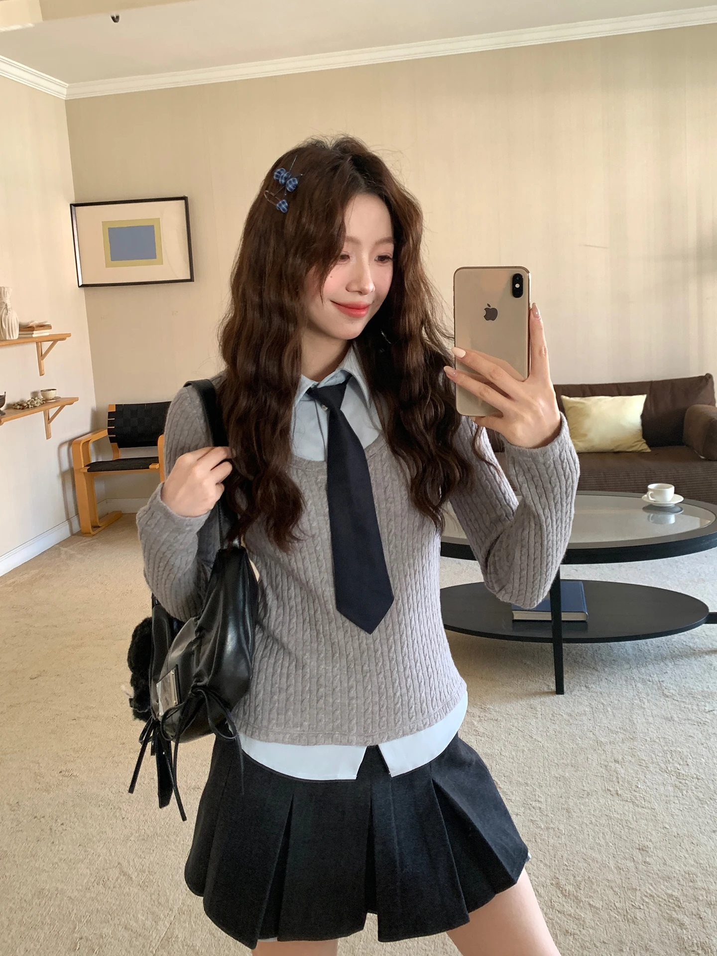 

High Intelligence Korean Style Slim Fit Knitted Sweater Fake Two-Piece Design Warmth Female Daily Wear Soft V-Neck Long Sleeve