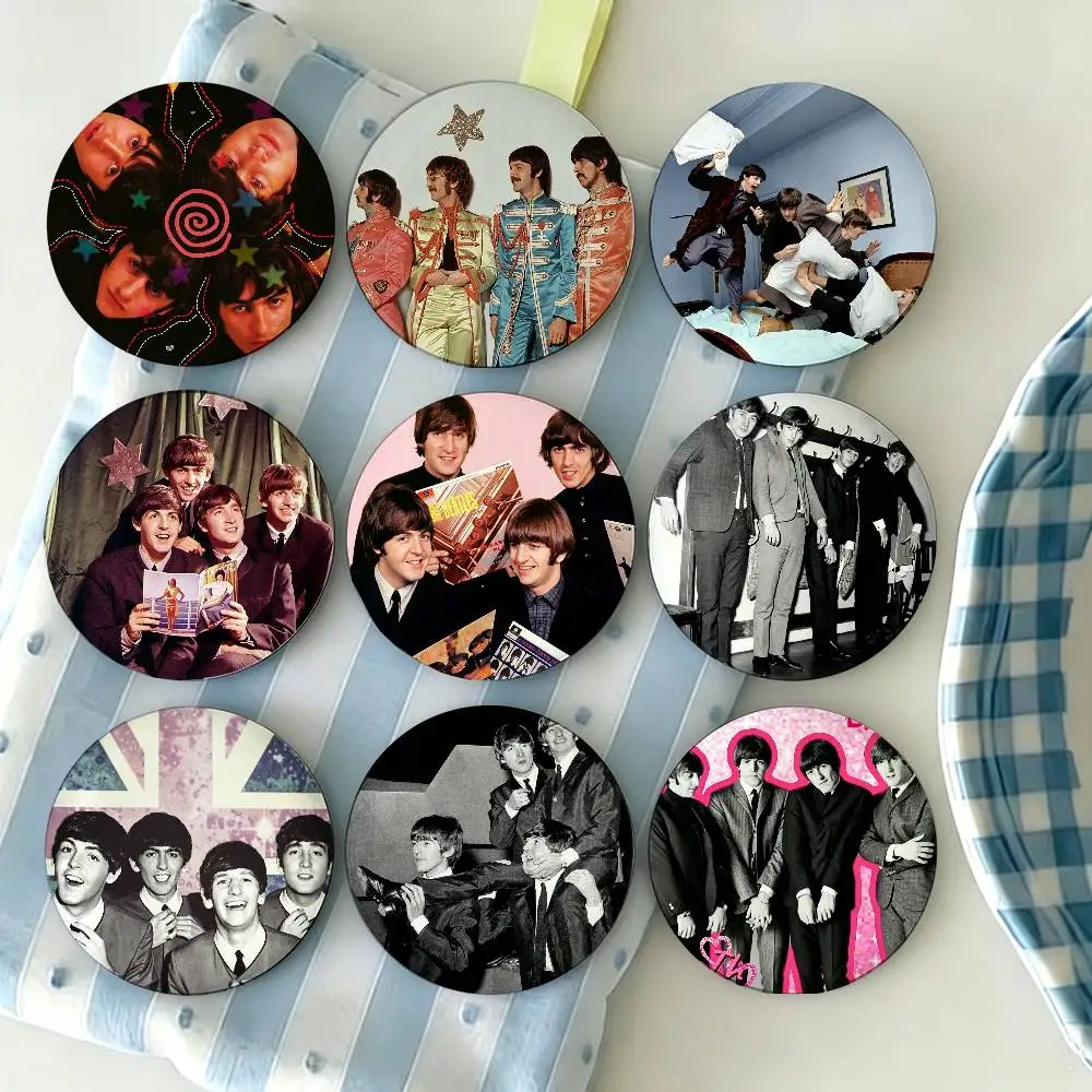 

Band The B-Beatles Badges Creative Tinplate Button PinsBrooch Badge Clothes Backpack