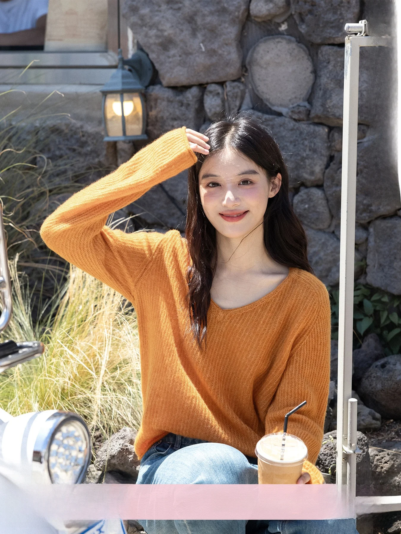 

Soft Woolen V-Ne Knitted Sweater Women's Faionable Early Autumn Aosphere Top Orange Island Beautiful eep Softn