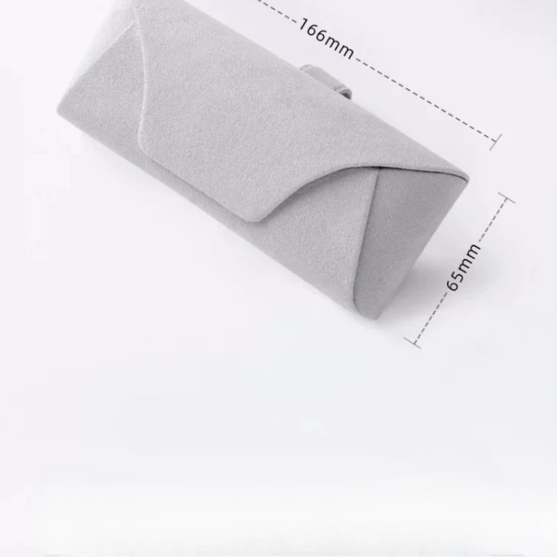 Car Glasses Holder Clip, Universal Suede-Feel Sunglasses Case for Car Sun Visor, Soft Plush Eyeglass Storage Organizer