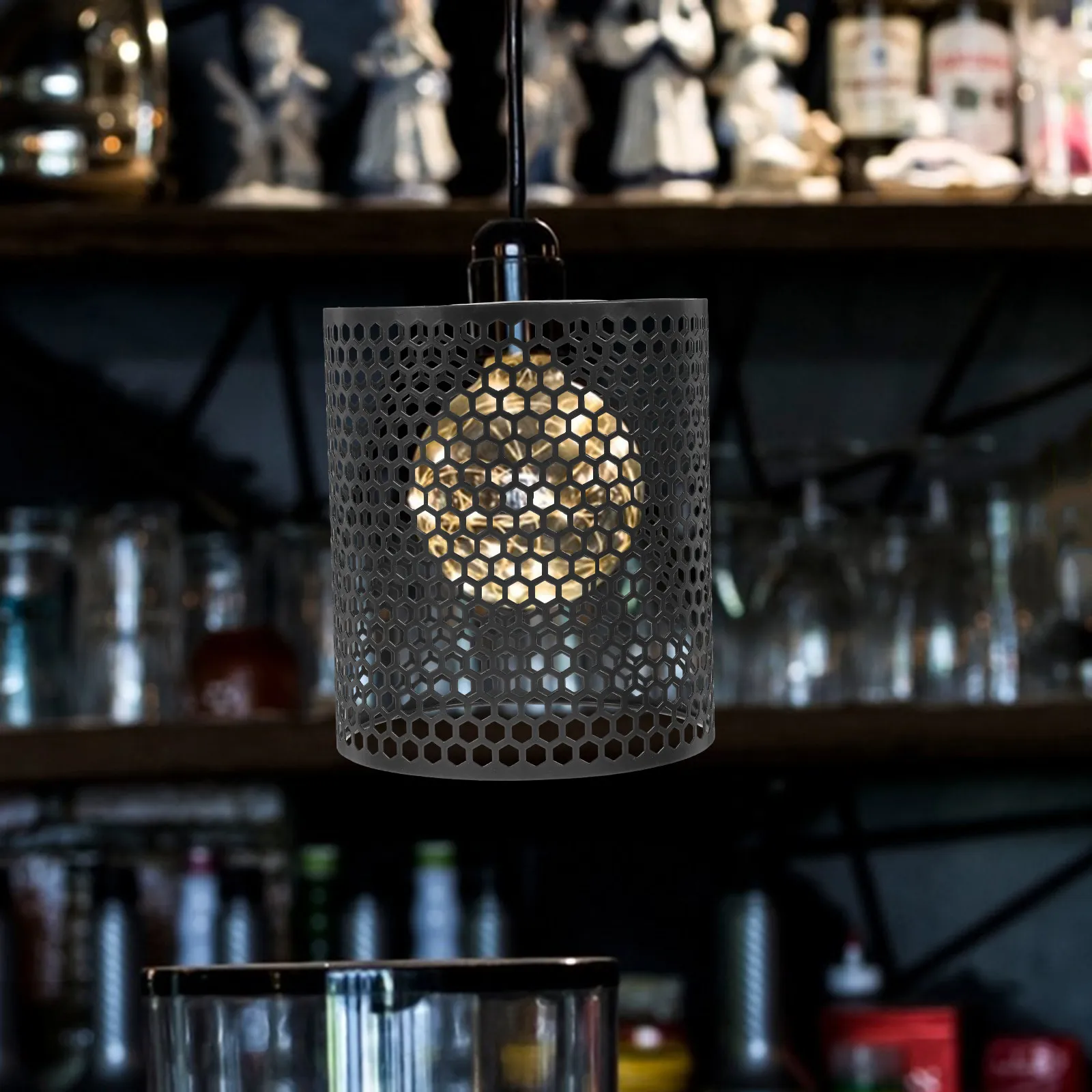 

Железный подвесной светильник с полым дизайном, современный минималистичный светильник для ресторанов, баров, коридоров, внутренних помещений, в деревенском винтажном стиле