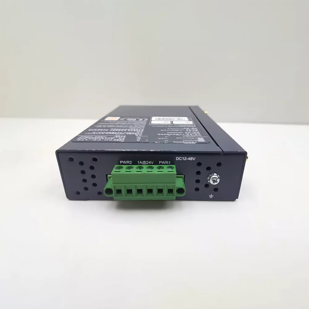 

Сервер устройств Ethernet Поддержка двухдиапазонного Wi-Fi 2,4G/5G постоянного тока 12-48 В EKI-6333AC