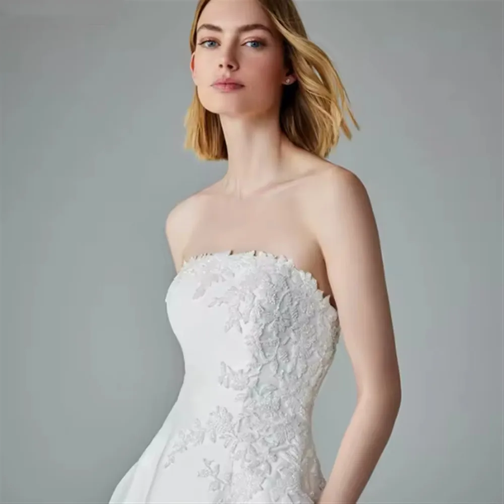 

Elegant Satin Wedding Dress Strapless Appliques A-Line Pleated Backless Bride Prom Gown 2025 Graceful Bridal Gown Customized