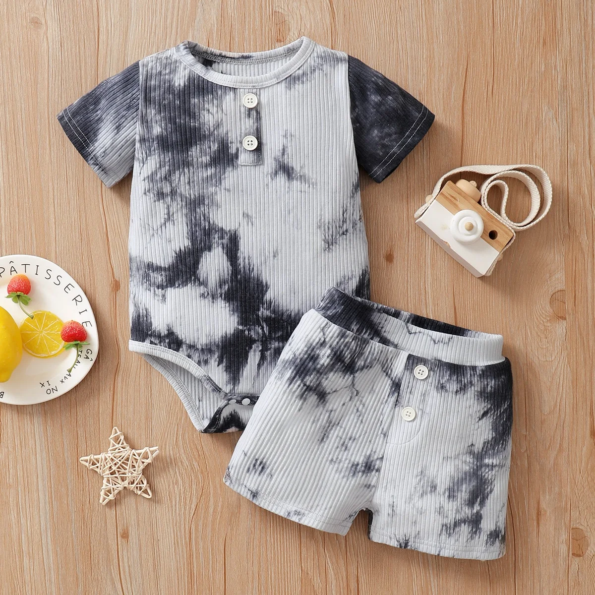 0-2 Year Old Baby Boy Summer Fashionable Round Neck Simple Casual Short Sleeved Shorts Set