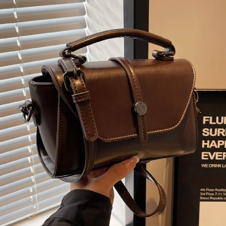 

Новая высококачественная женская сумка 2026 года: универсальная, в стиле ретро, персонализированная, через плечо, модная, портативная, маленькая квадратная сумка