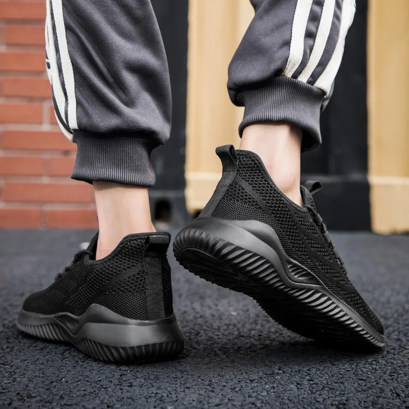 Sepatu musim panas untuk pria bersirkulasi modis Sneakers pria sepatu kasual luar ruangan kaus kaki jalan kaus kaki sepatu Tenis Masculin Zapatillas Hombre