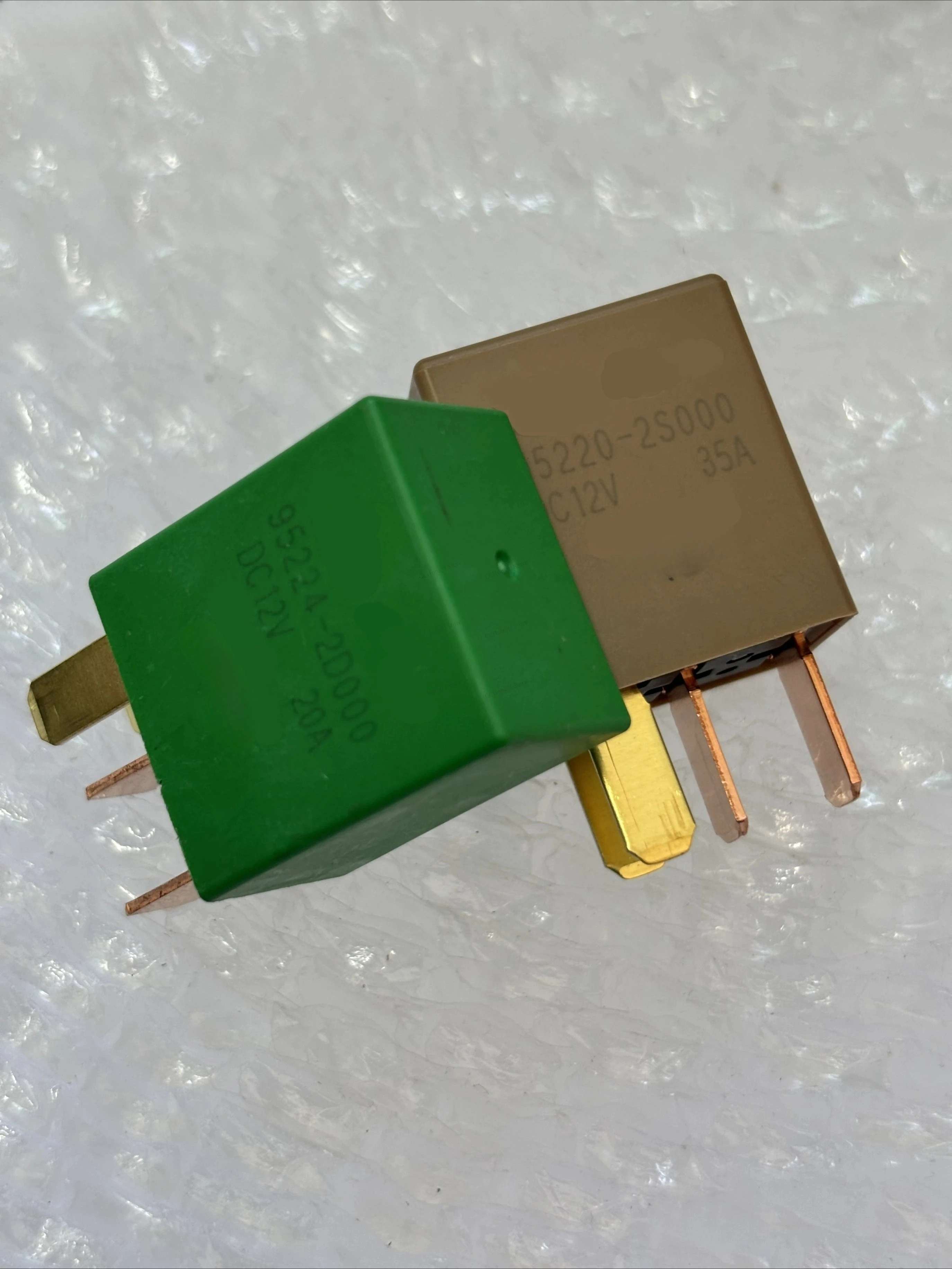 10PCS Automotive Relay DC12V 20A 35A 4PIN 5PIN 95224-2D000 95225-2D000 95220-2S000 For Auto Fan Lamp Pump Control