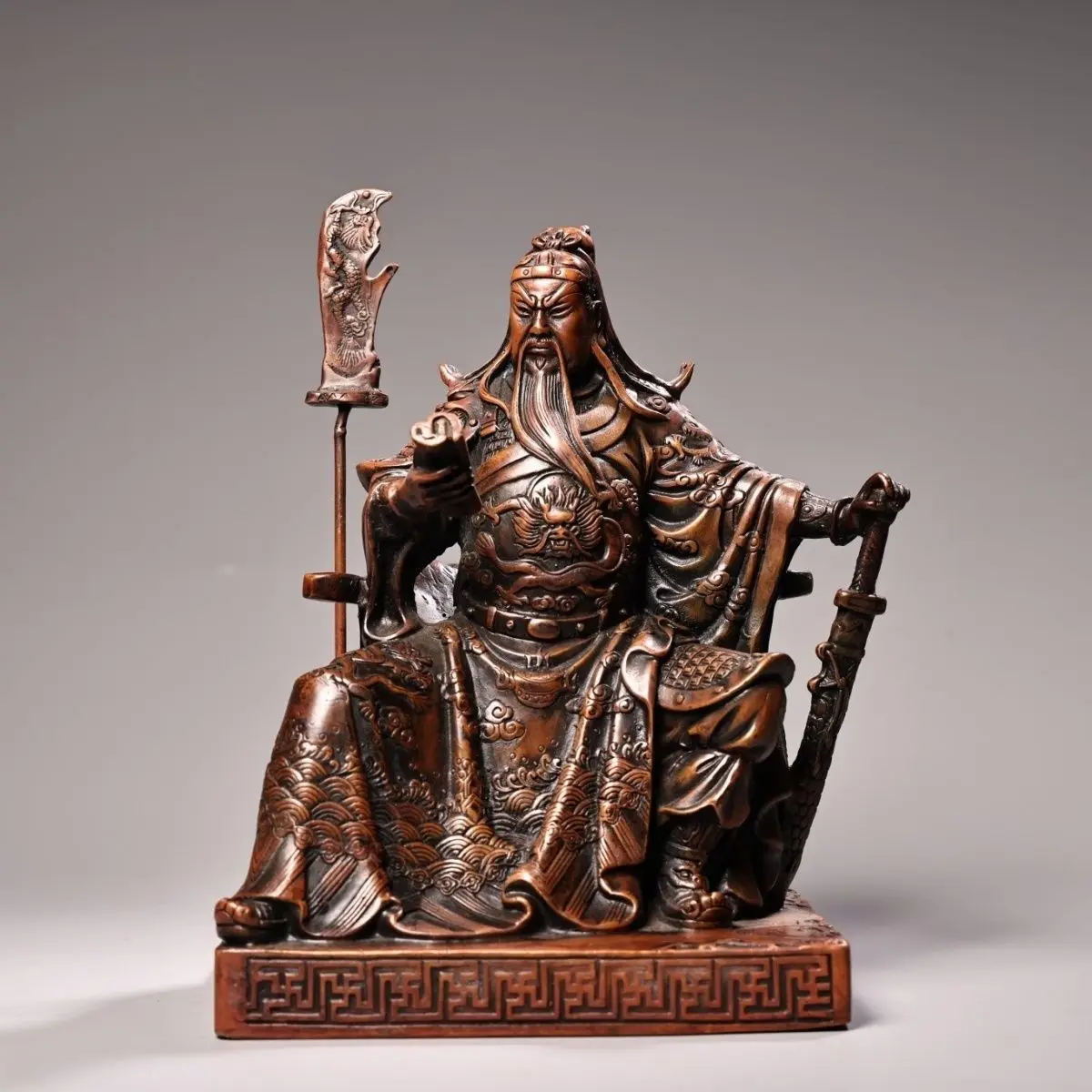 Treasure old collection pure copper high relief chisel engraving reading Guan Gong weight 1380 grams high 22 cm long 14 wide