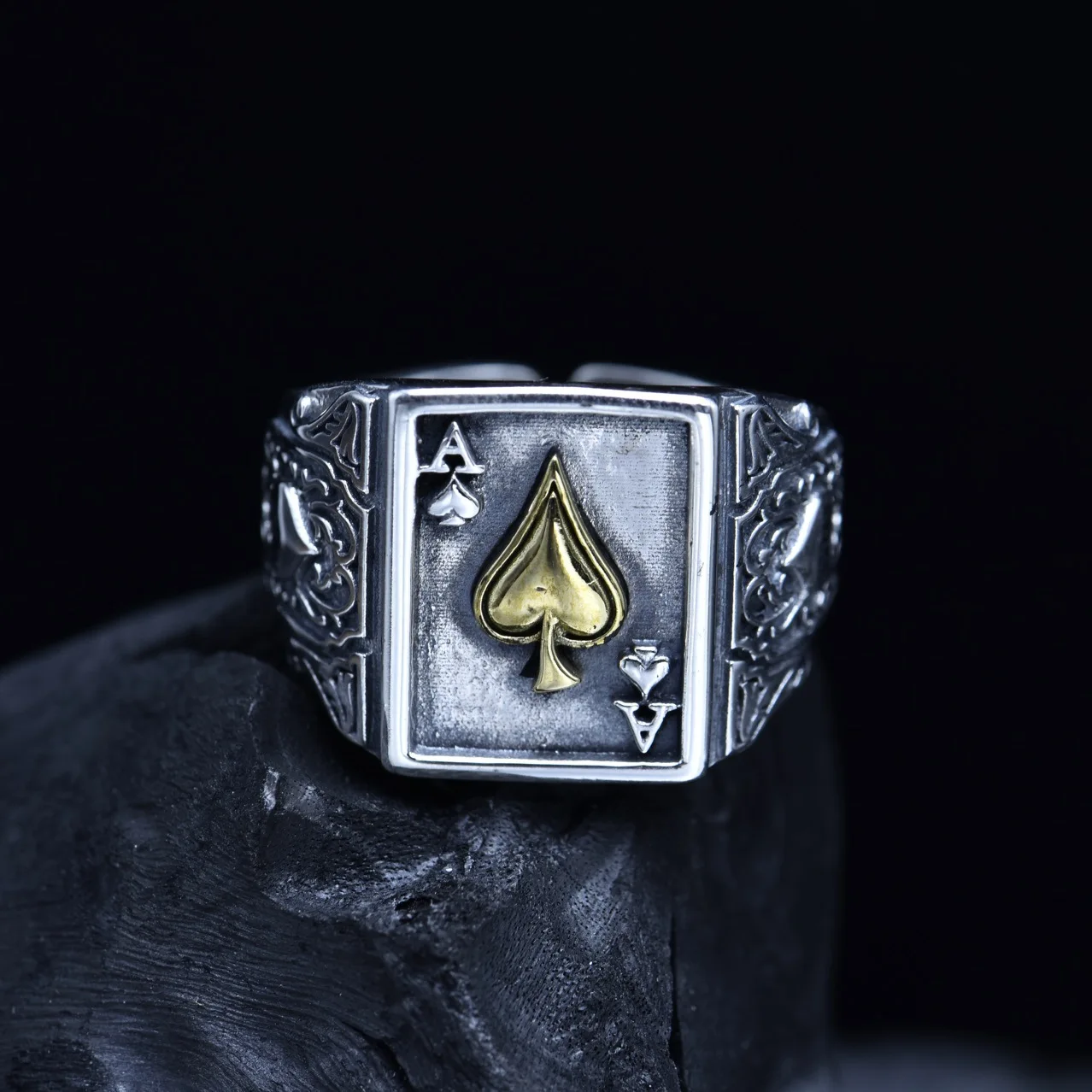 Retro Ace of Spades Ring For Men Silver Color Punk Gothic Open Ring Designer Jewelry Unisex Accessories Creative Peace Art Gift
