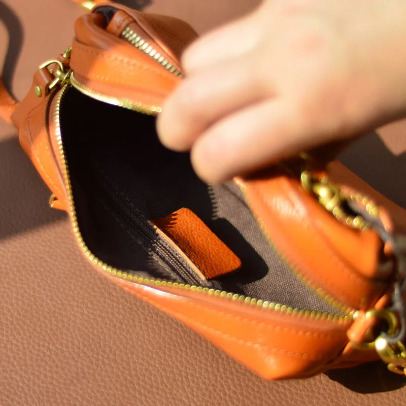 AETOO New top-grain cowhide small square bag, baguette bag for women, retro mobile phone bag, genuine leather casual and versati