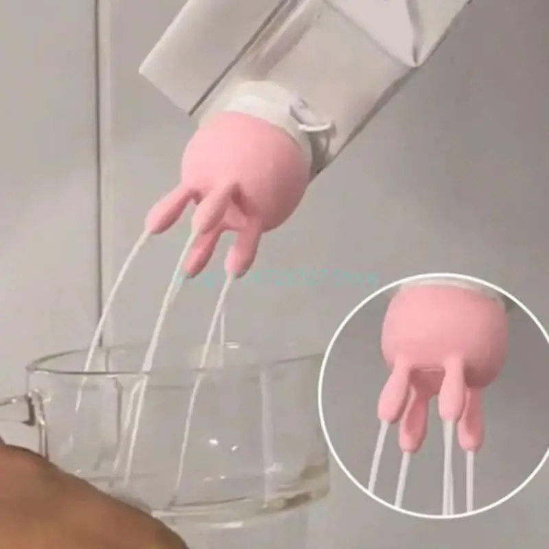 2PC Cow Udder Milk Pourer Lids Funny Carton Caps & Stoppers for Milk Boxes, Kitchen Novelty Accessories