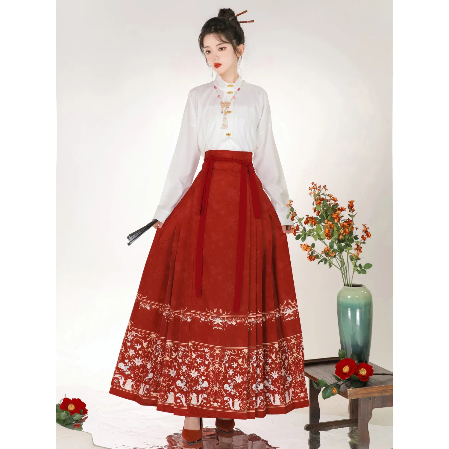 Vintage Hanfu Horse Face Skirt Women Chinese Traditional Hanfu Stand Collar Cardigan Shirt Red Black Pleats Skirt MaMian Dress