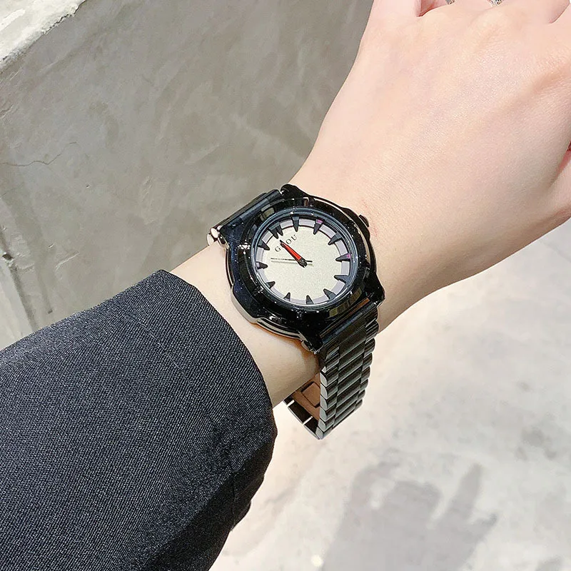 New Minimalist, Luxurious, And Trendy Watch With A Stylish Large Dial, Suitable For Both Men And Women. A Unique Timepiece.