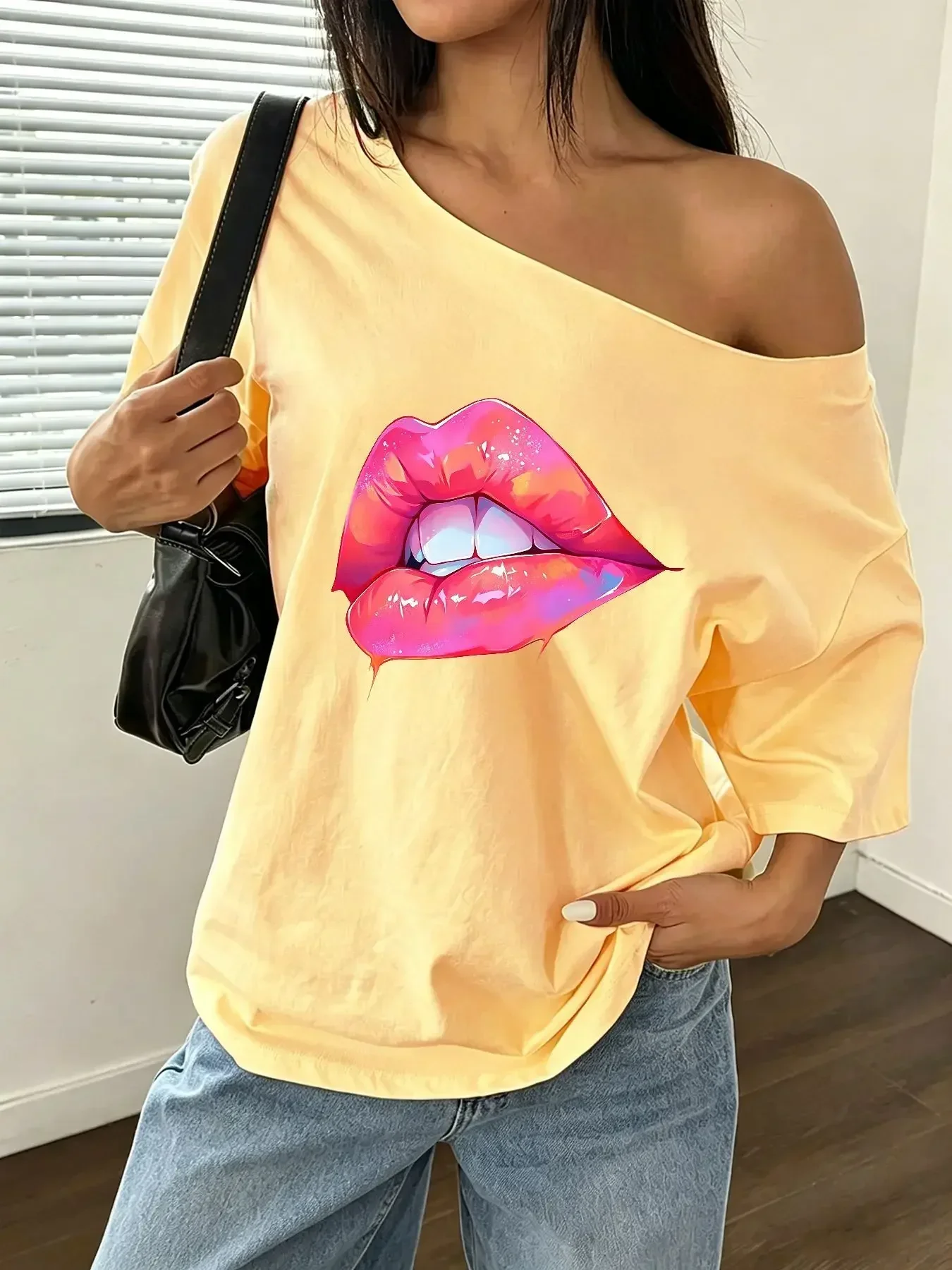 100% Cotton Plus Size Neon Pink Lips Print Shoulder Loose Print T-Shirt Oversized Y2K Style Graphic Tees Women Tops Summer Of view 4