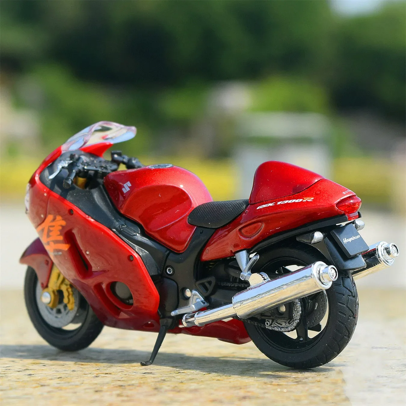 WELLY-Modelo De Motocicleta Diecasts Brinquedo De Metal, Suzuki Hayabusa GSX-1300R, Coleção De Motocicleta De Rua, Presente Infantil, 1:18