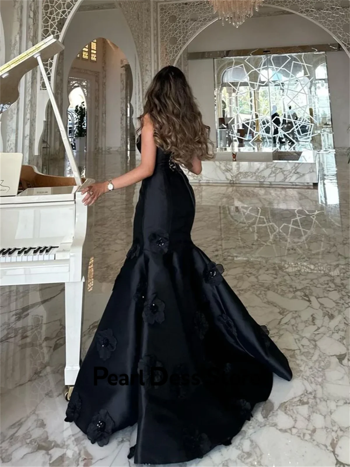 Línea de perlas, vestidos de noche para mujer, elegante vestido de noche de lujo 2024, satén sin tirantes, negro, flores 3D, vestido de fiesta de