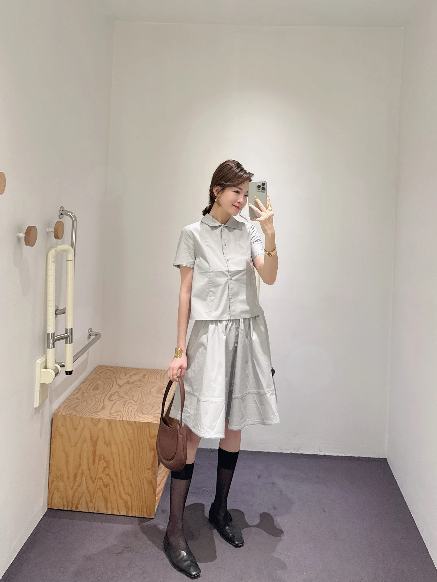 

Элегантный простой хлопковый комплект: рубашка с коротким рукавом и вышивкой, юбка. Новинка весна-лето для женщин, свободный крой, дышащий материал.