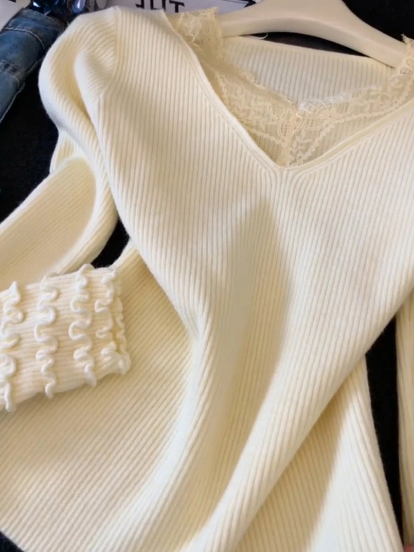 เสื้อถักลูกไม้คอวีทรงเข้ารูป รุ่น Pure Desire สำหรับฤดูหนาว สวมใส่สบาย เหมาะกับการเดินทาง ทรงปกติ แขนยาว