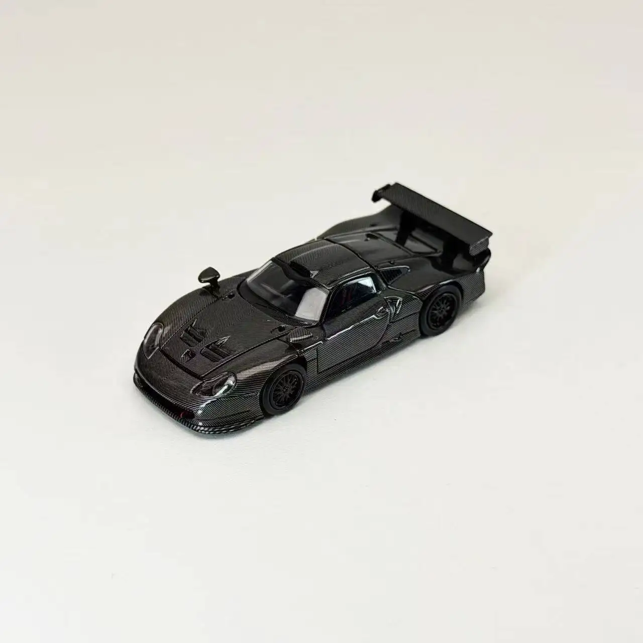 Металлическая модель автомобиля Porsche 911 GT1 24h LeMans 1997 в масштабе 1:64 от Diecast Transcend