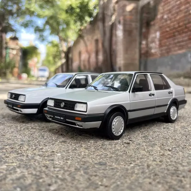 Modelo de coche de aleación antiguo VW JETTA GT King, escala 1:18, fundido a presión
