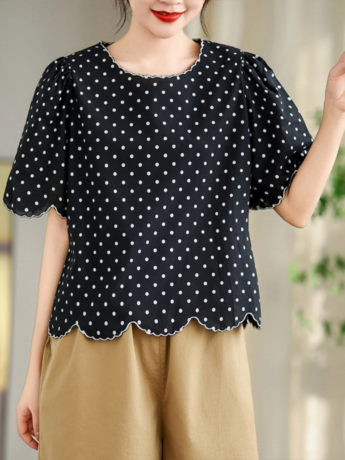 

Ele Embroidered Polka Dot ort Sve round Ne irt Women's Summer Faionable Top Quali Bubble Sve Straight Cut