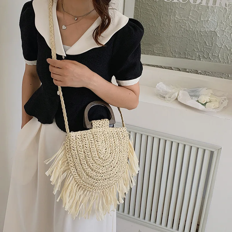 

Messenger Bag 2023Spring Summer New Fashion Popular Woven Bags Ladies High-Value Tassel Shoulder Purse For Going Out On Vacation