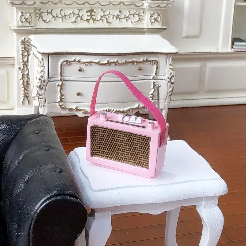 Mini radio portable vintage 1/12 pour maison de poupée, accessoires de décoration, jouets pour scènes de maison de poupée, cadeaux pour enfants