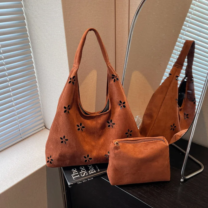 

Floral Print Tote Bag Vintage Spacious Shoulder Bag for Women Retro Commuter Purse Large Capacity Crossbody Bag Classic Day Bag