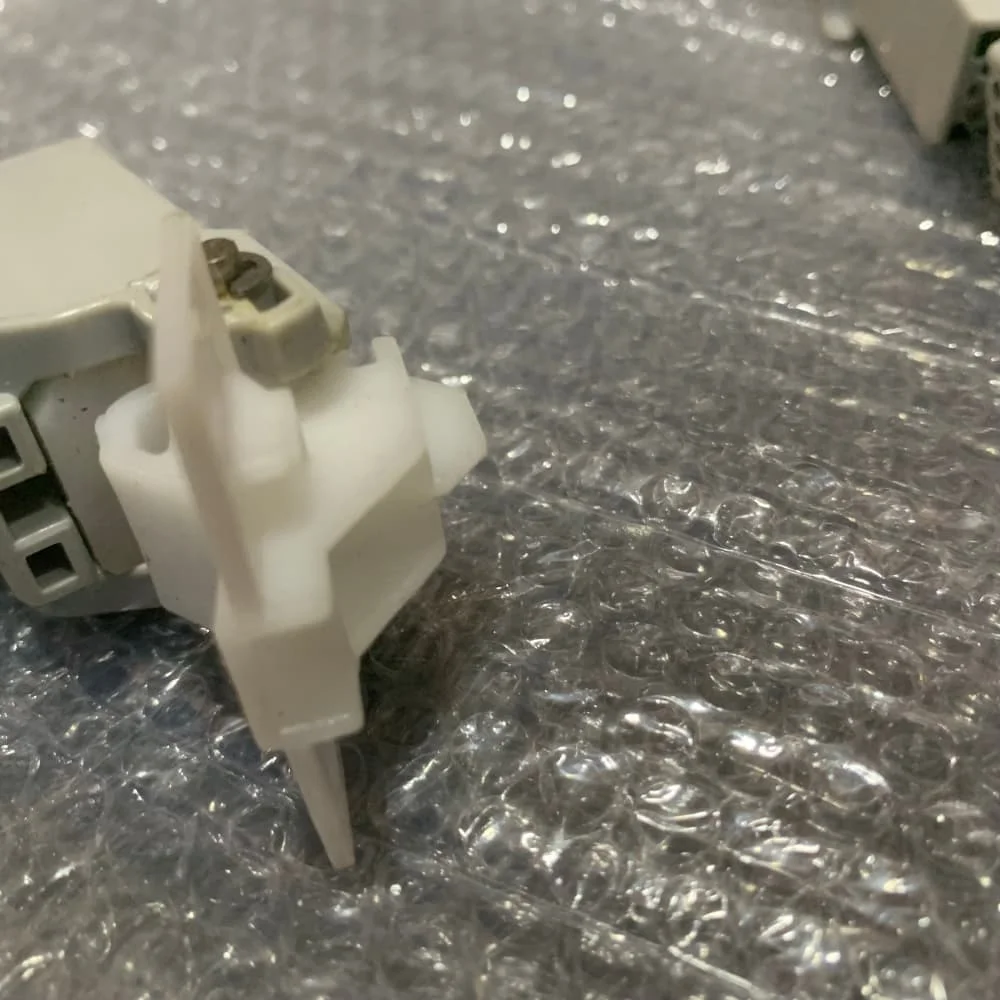 

FL3-6313-000 FL4-2050 Шарнир ADF правый левый для Canon IR 1430 1435 C1225 C1325 C1335 ADV C250 C350 C351 MF810 MF820 MF830