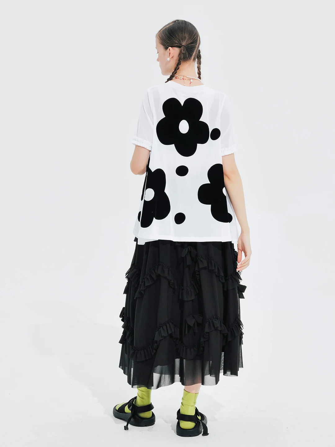 IMAKOKONI original design round neck pullover black polka dot flower print short-sleeved summer T-shirt 244680